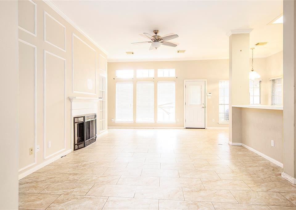 1st image of 2758 Prichard Ct