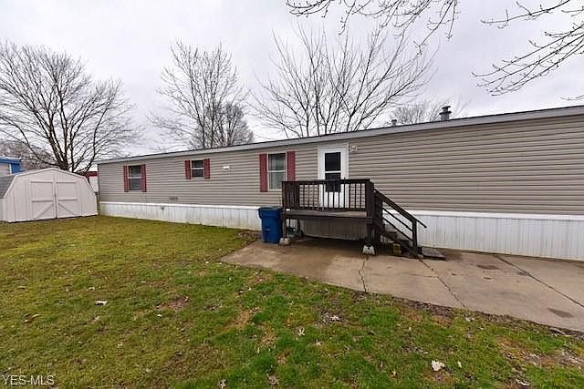 1st image of 40 Oakwood Dr