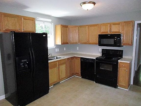 4th image of 1003 McGregor Dr