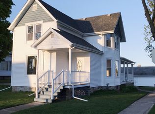 35 S 3rd St, Winneconne, WI 54986