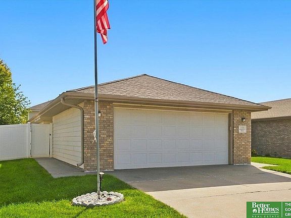 4th image of 2105 Kingswood Cir