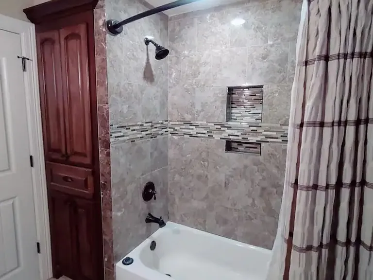 427 Sunset Dr #1 — Photo 5