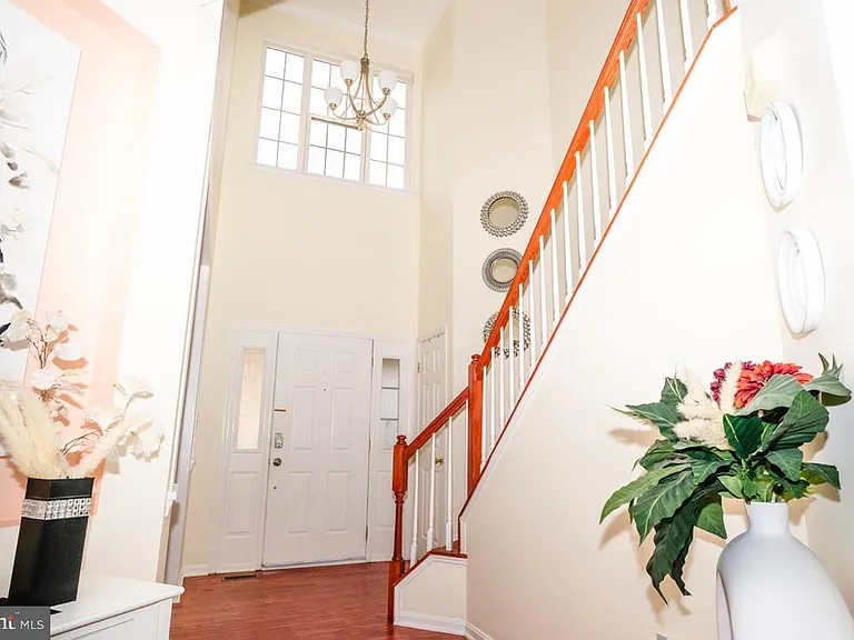 18278 Maple Spring Ct — Photo 16