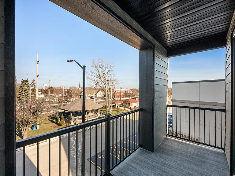 27 W Park Blvd #309 — Photo 10