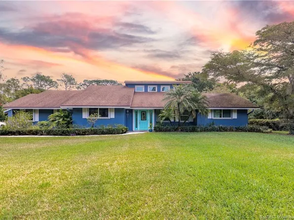 8285 SW Wildwood Dr, Stuart, FL 34997