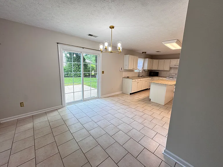 252 Masterson Station Dr — Photo 10