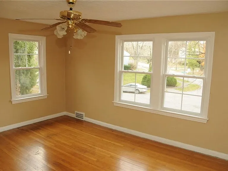1158 Castleton Rd — Photo 15
