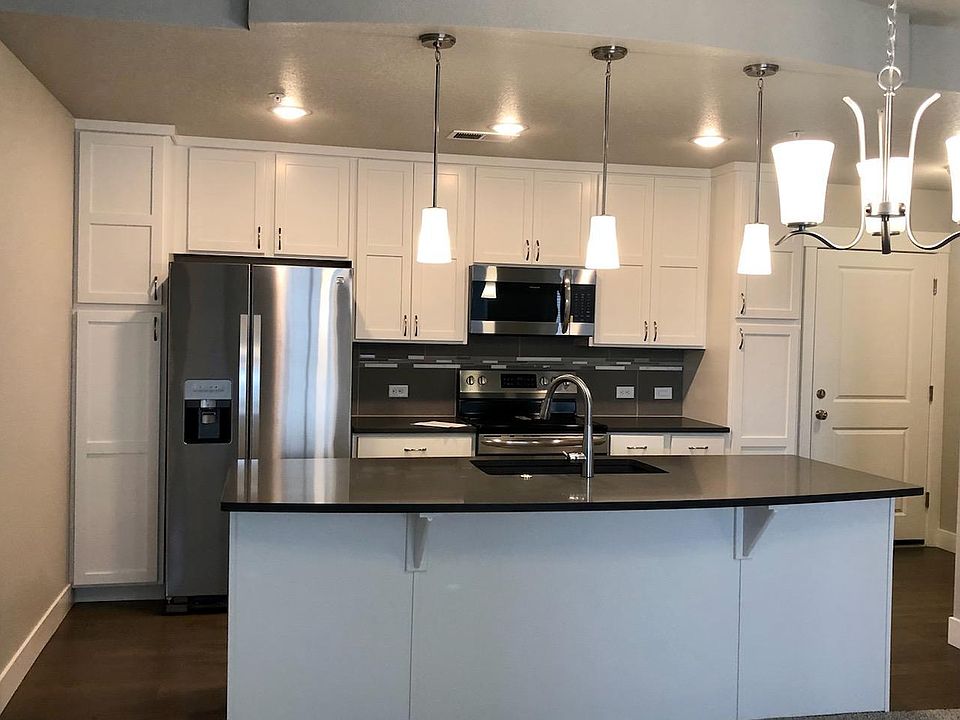 1st image of 4760 Hahns Peak Dr APT 204