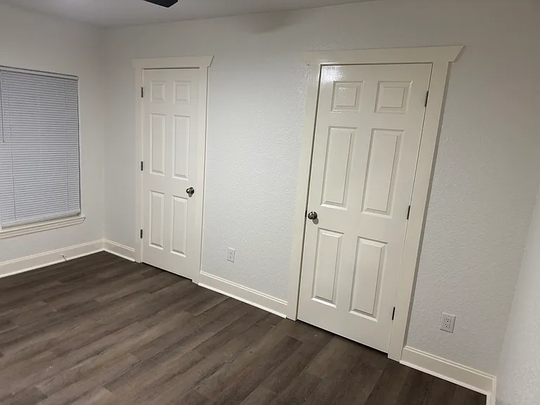 1011 N Valderas St — Photo 9