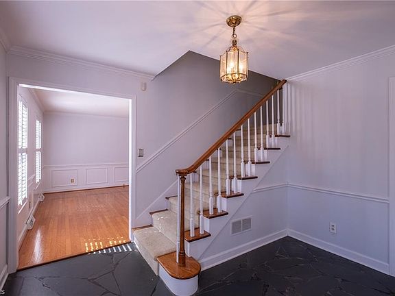 2nd image of 4202 Hobbs Rd