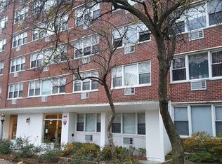 172-70 Highland Avenue #3M, Jamaica Estates, NY 11432