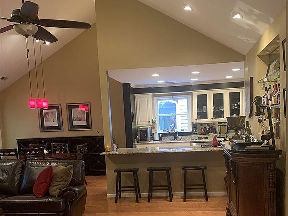 5th image of 78 Forest Lake Dr