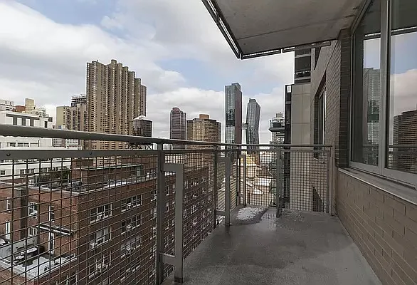 Rented by C Land Realty Co. | media 7