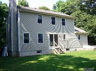 1 Cherry Ln, Wading River, NY 11792