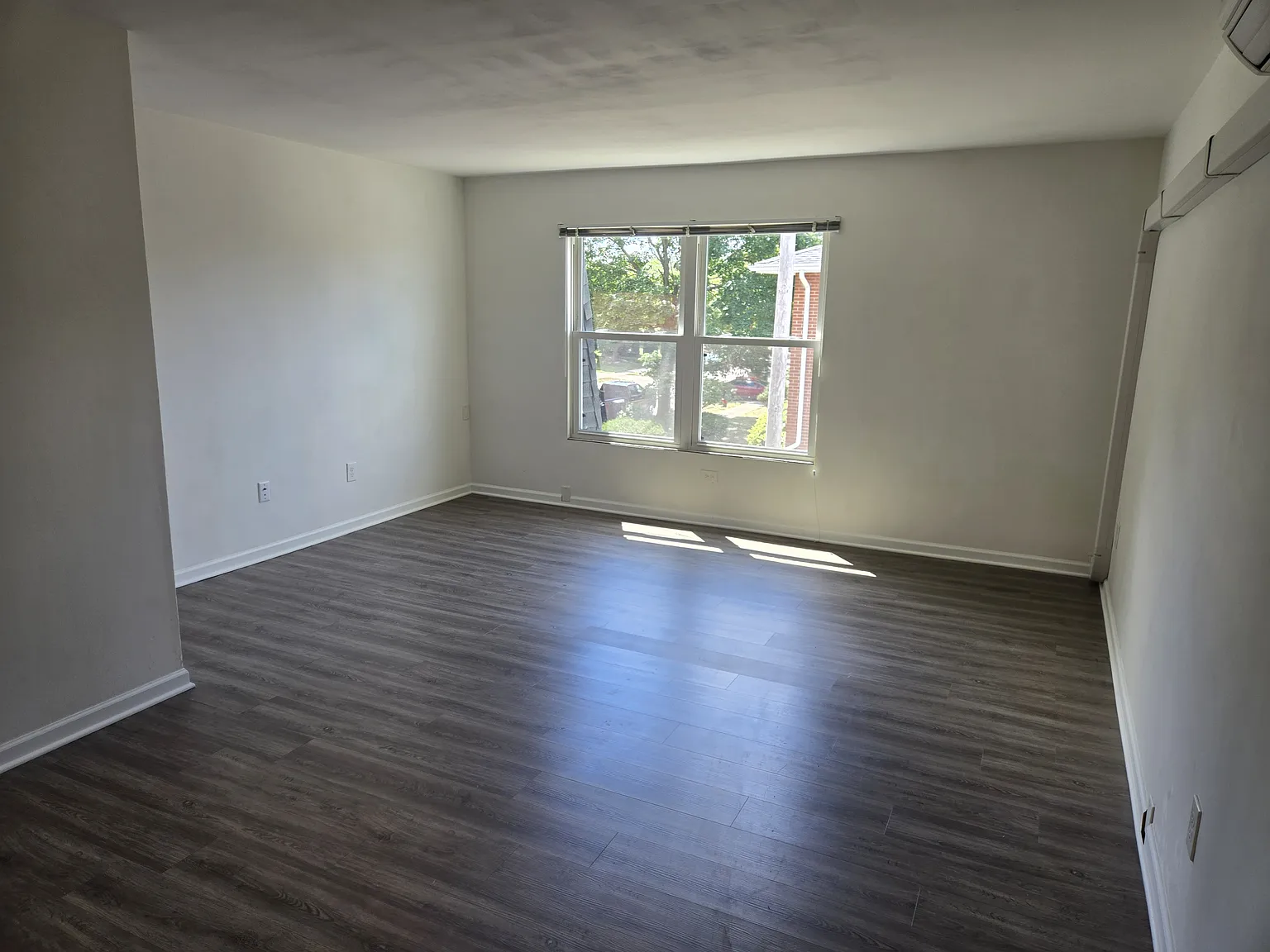 2 bed, 700 sqft, $925 — Photo 3