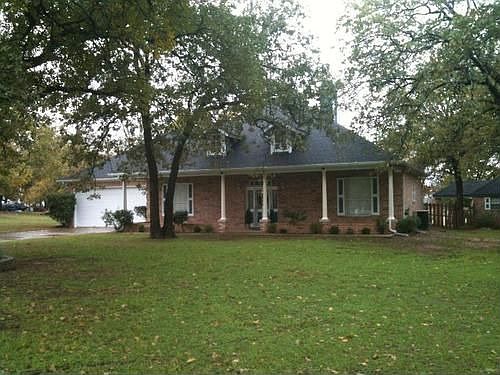 1st image of 303 Bolton Cir