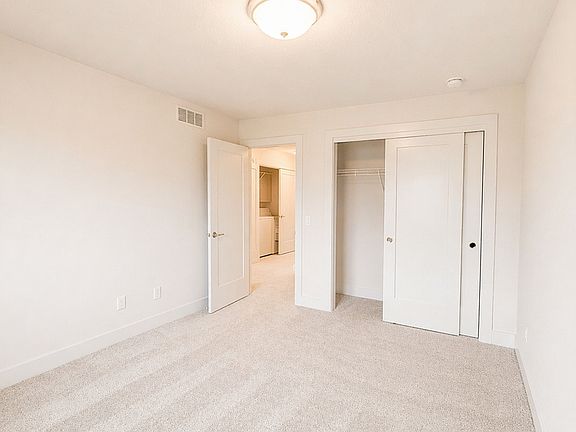 5th image of 1451 High Rd