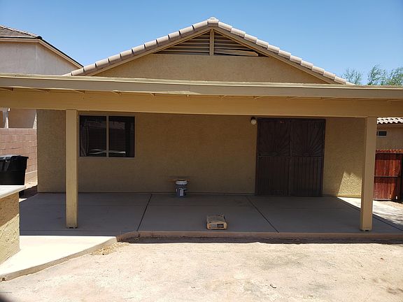 5th image of 701 W Emerald Key Dr