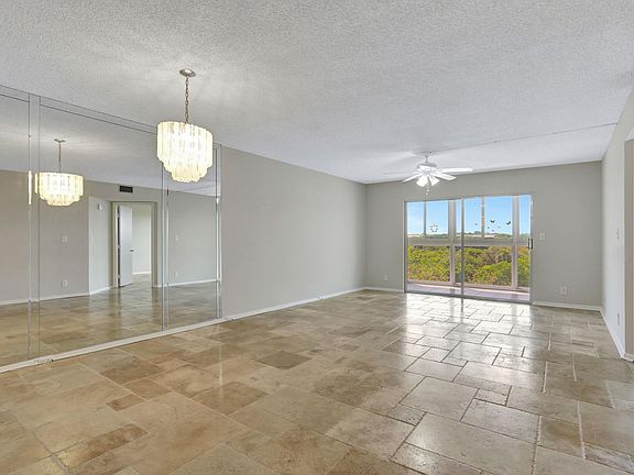 5th image of 1602 Abaco Drive #D4