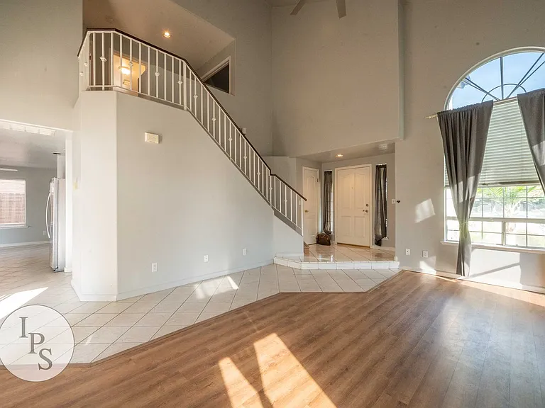 3676 Baron Ave — Photo 6