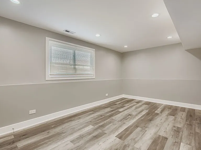 5611 Allemong Dr — Photo 23