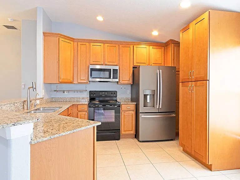 2306 Lawrence Hall St — Photo 4