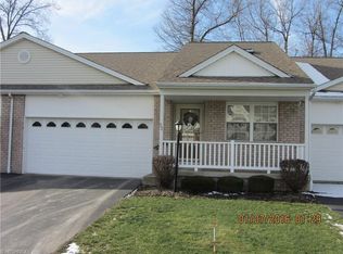 22 Eagle Pointe Dr, Cortland, OH
