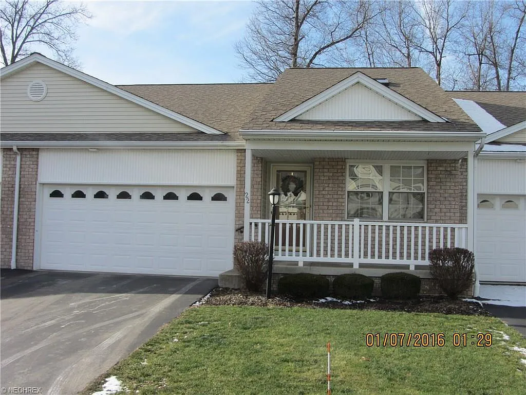 22 Eagle Pointe Dr photo 1