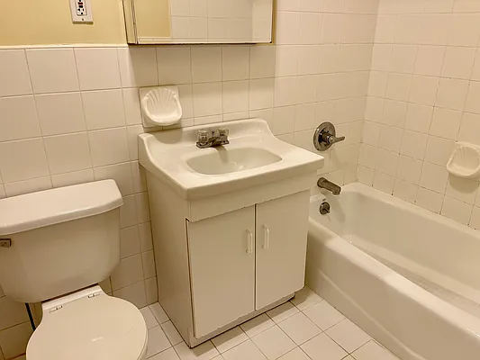 Rented by MQ Realty LLC | media 7