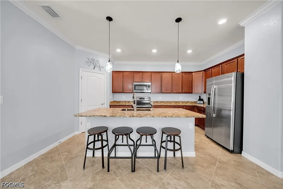 3 bed, 3.0 bath, 1852 sqft, $3,500 — Photo 4