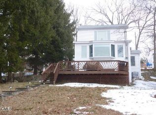 17 Boulder Rdg W, Danbury, CT 06811