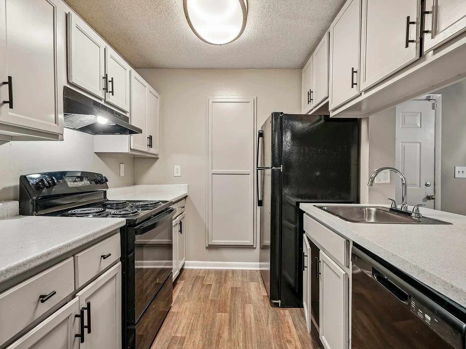 Flats at Riverview — Photo 2