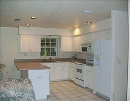 4th image of 6617 Foxmoor Dr