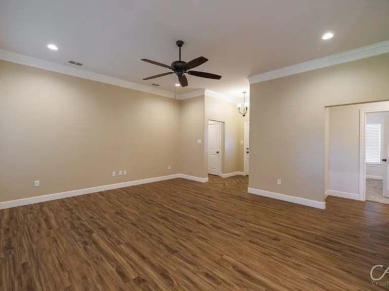 7325 Wildflower Way — Photo 3