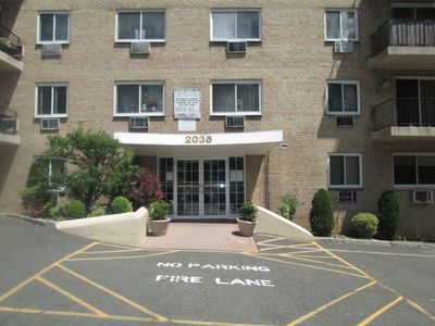 2035 Central Park Ave APT Lb, Yonkers, NY, 10710