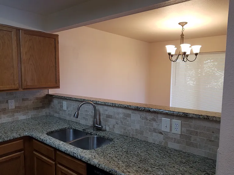 500 Lashley St #16 — Photo 7