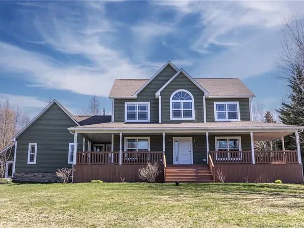 7 Hammond Ct, Lincoln, NB E3B 8T4