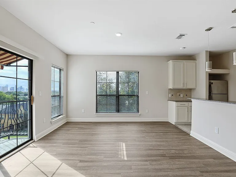 6159 Oram St #301 — Photo 6