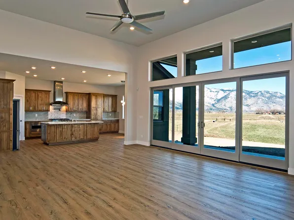 1024 Rocky Terrace Dr, Gardnerville, NV 89460