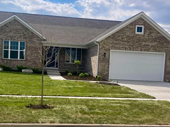 1927 Parkside Dr, Sycamore, IL 60178