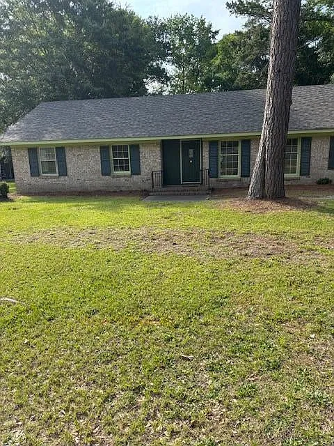 4 bed, 2141 sqft, $1,700 — Photo 1