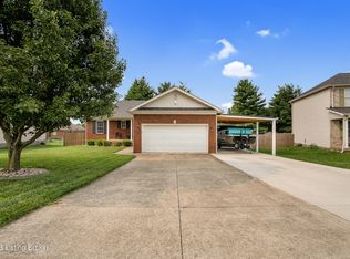 559 Forest Ridge Dr, Mount Washington, KY 40047
