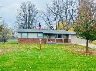 3390 Rolston Rd, Fenton, MI 48430