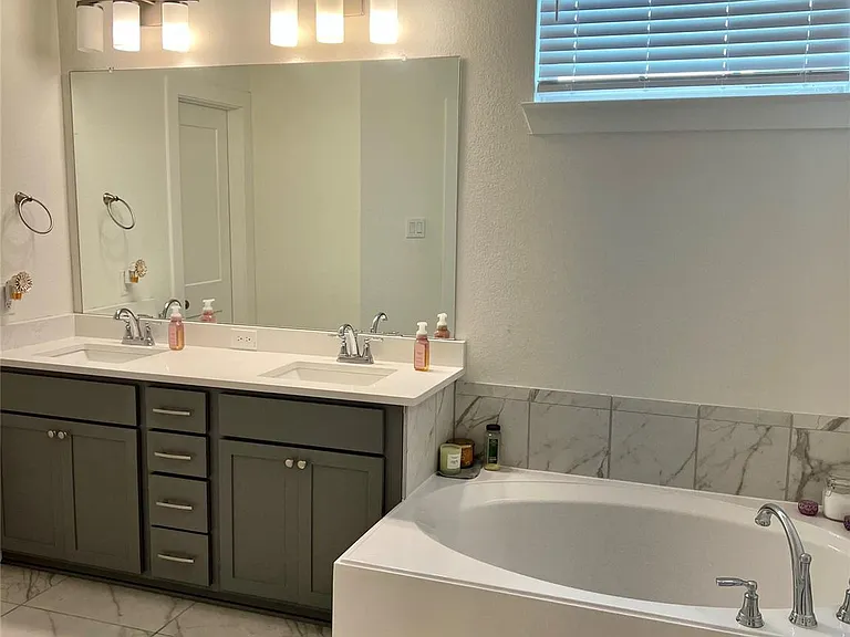 4971 Carranza Ct — Photo 11