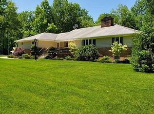 5 Spring Ln, Warren, NJ 07059