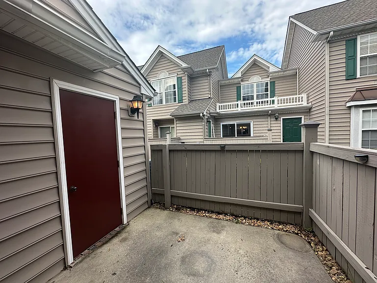 2379 Old Greenbrier Rd — Photo 19