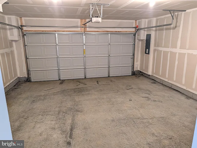 209 Swan Field Ave — Photo 8