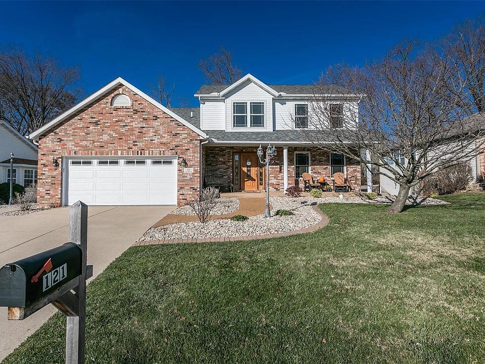 1st image of 121 Oaklawn Dr