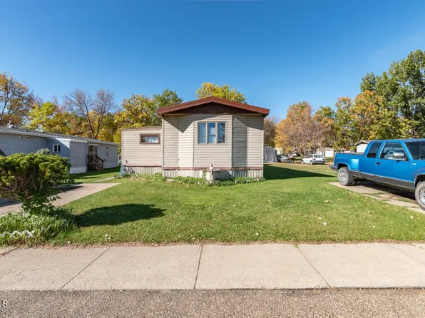 1011 1st Ave NE, Hazen, ND 58545