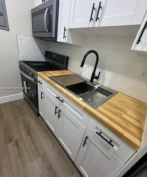 6805 SW 88th St #1 — Photo 3
